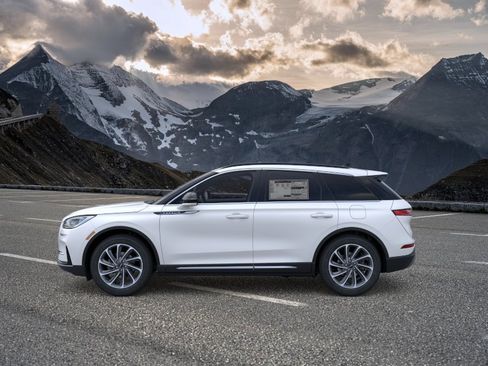 New 2026 Lincoln Corsair Premiere AWD/4WD image 3