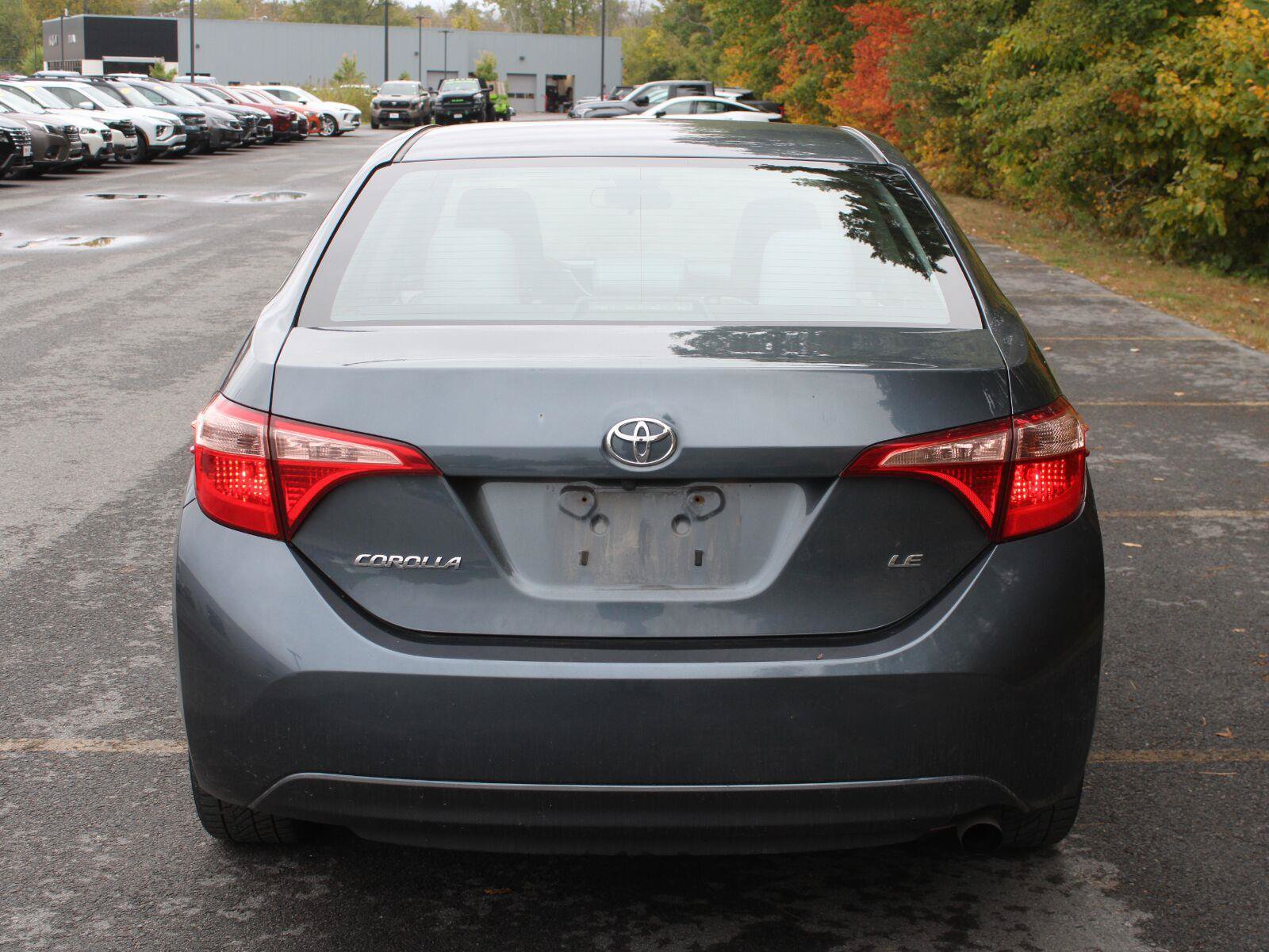 Used 2018 Toyota Corolla LE FWD image 6