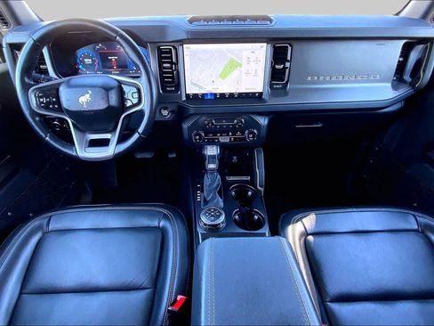 Used 2025 Ford Bronco Badlands AWD/4WD image 14