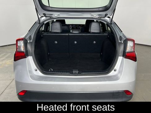 Used 2022 Toyota Prius XLE w/ Premium Convenience Package image 17