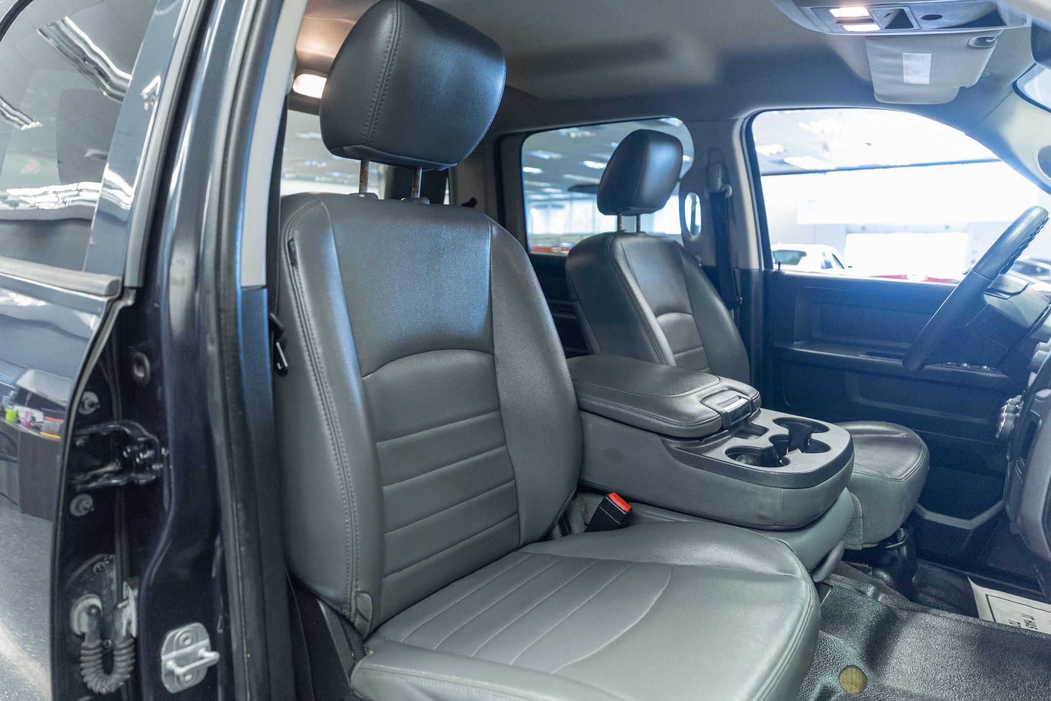 Used 2014 RAM 1500 Tradesman RWD image 15