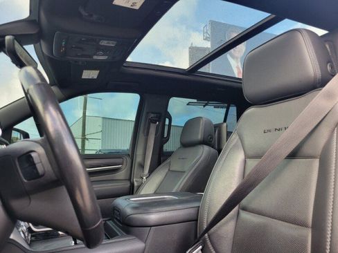Used 2021 GMC Yukon Denali w/ Denali Premium Package RWD image 13