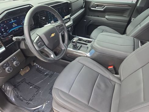 Used 2023 Chevrolet Silverado 1500 LTZ AWD/4WD image 18