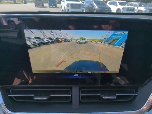 New 2026 Chevrolet Trax LT w/ LT Convenience Package FWD image 17