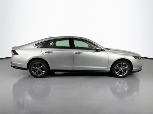 Certified 2024 Honda Accord EX image 4