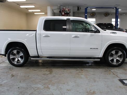 Used 2021 RAM 1500 Laramie AWD/4WD image 10
