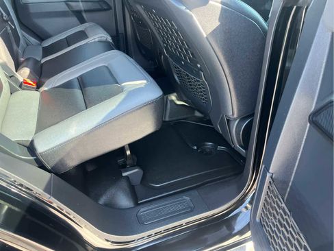 Used 2023 Ford Bronco Big Bend w/ Sasquatch Package image 21