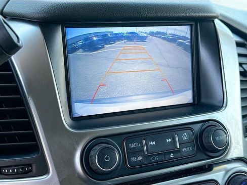 Used 2017 Chevrolet Suburban LT AWD/4WD image 17