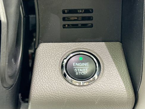 Used 2015 Ford F150 Lariat image 18