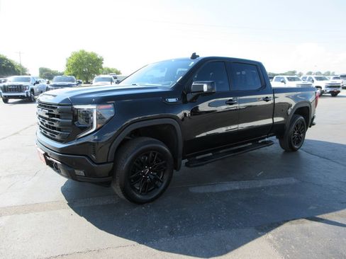 Used 2024 GMC Sierra 1500 Elevation w/ Elevation Premium Package AWD/4WD image 10