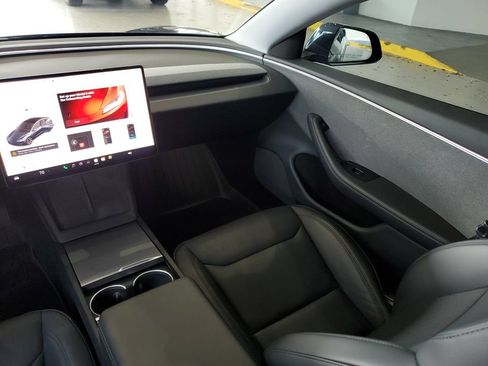 Used 2025 Tesla Model 3 Long Range RWD image 13