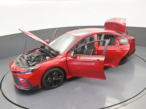 Used 2025 Toyota Camry SE w/ Multimedia Upgrade Package image 62