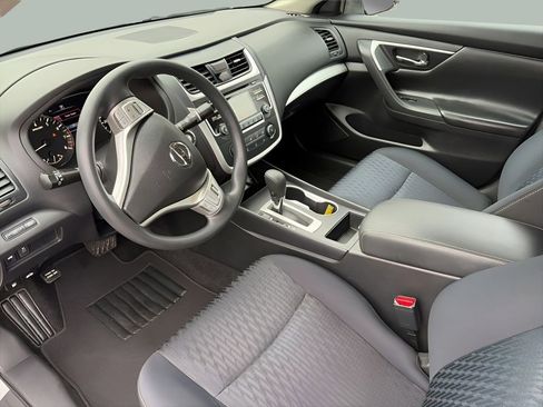 Used 2018 Nissan Altima 2.5 S w/ S Convenience Package image 13