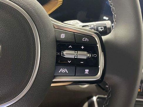 New 2026 Kia Carnival FWD image 21