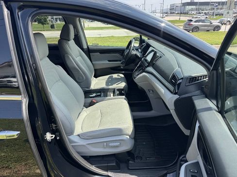 Used 2019 Honda Odyssey Elite image 16