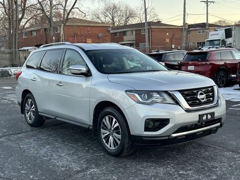 Used 2020 Nissan Pathfinder S image 3