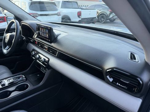 Used 2025 Honda Pilot Touring image 33