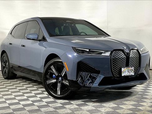 Used 2025 BMW iX xDrive50 w/ Sport Package image 11