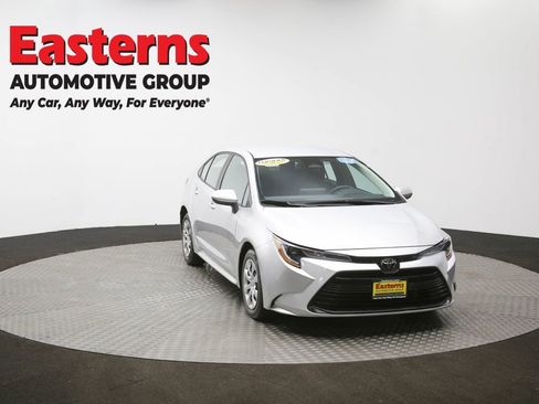 Used 2024 Toyota Corolla LE image 90