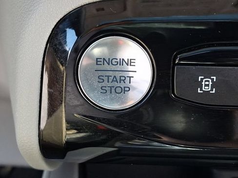 Used 2024 Ford Escape Platinum w/ Class II Trailer Tow Package AWD/4WD image 27