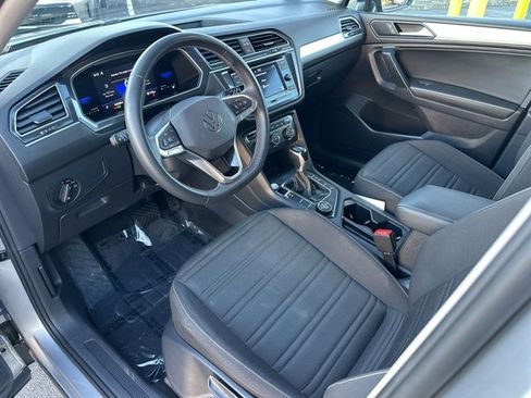 Used 2022 Volkswagen Tiguan S image 15