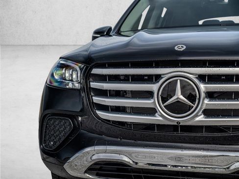 New 2026 Mercedes-Benz GLS 450 4MATIC image 7