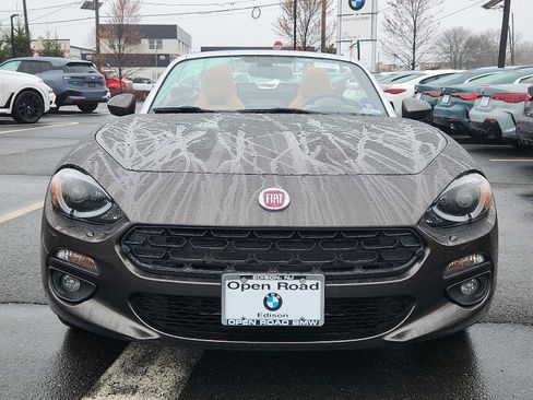 Used 2019 FIAT 124 Spider Lusso w/ Convenience Group image 2