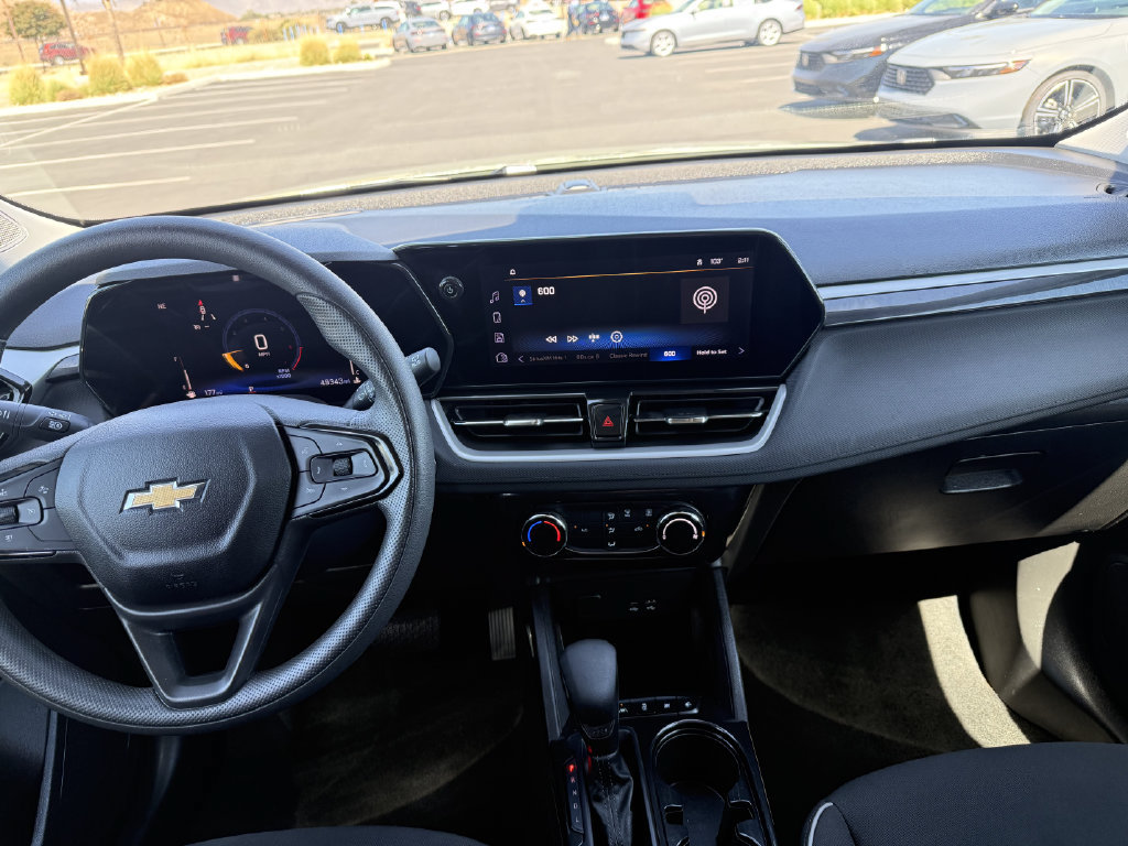 Used 2025 Chevrolet TrailBlazer LT FWD image 13