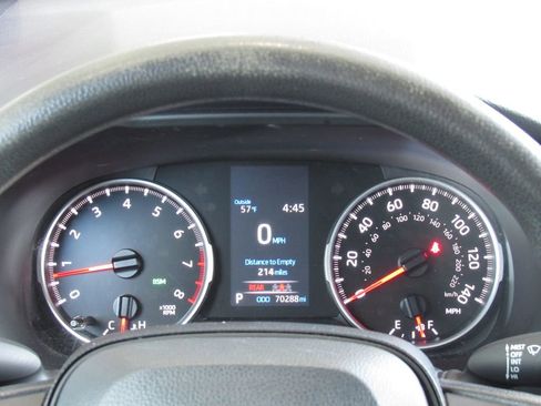 Certified 2022 Toyota RAV4 XLE w/ Convenience Package image 22