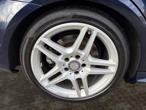 Used 2014 Mercedes-Benz E 550 4MATIC Sedan image 41