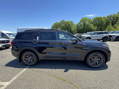 New 2026 Ford Explorer ST-Line w/ ST-Line Street Pack AWD/4WD image 6