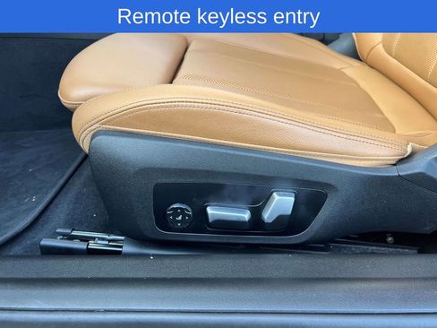 Used 2023 BMW 230i xDrive Coupe w/ Premium Package image 25