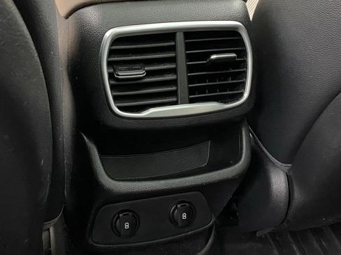 Used 2020 Hyundai Santa Fe SEL image 26