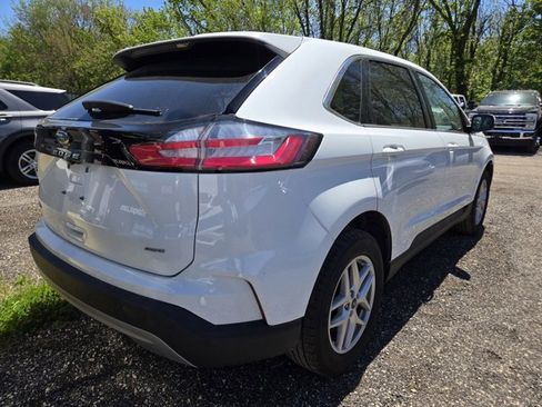 Used 2024 Ford Edge SEL w/ Convenience Package AWD/4WD image 4
