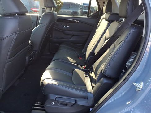 New 2026 Honda Pilot EX-L image 8