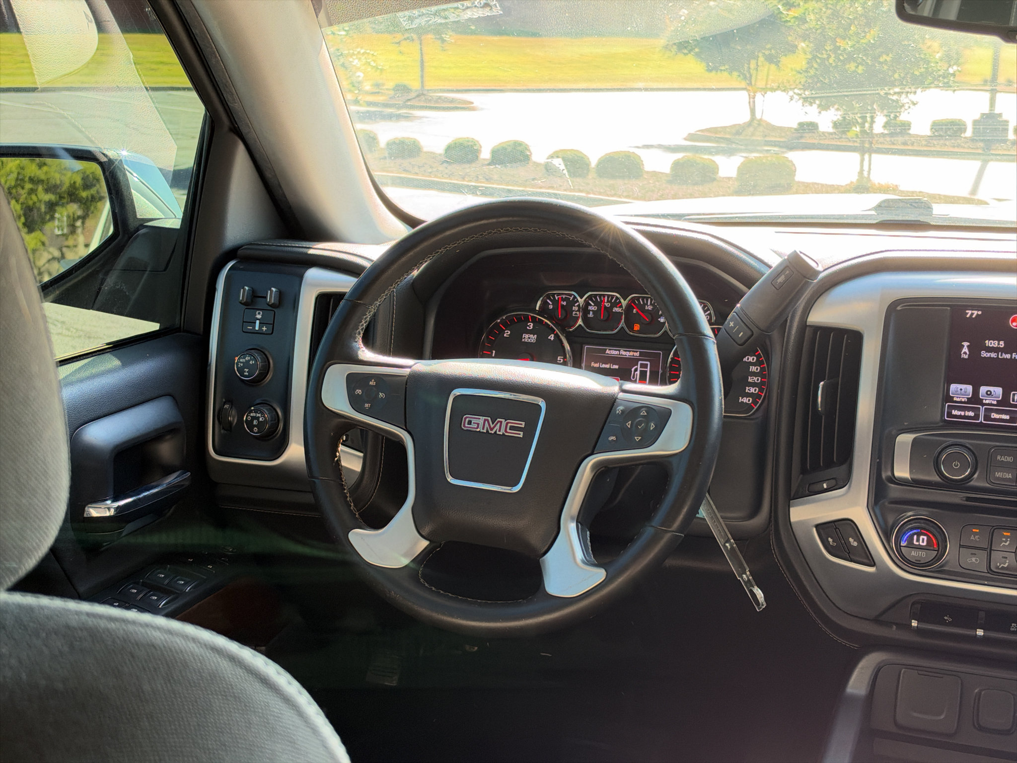 Used 2016 GMC Sierra 1500 SLE w/ SLE Value Package AWD/4WD image 18