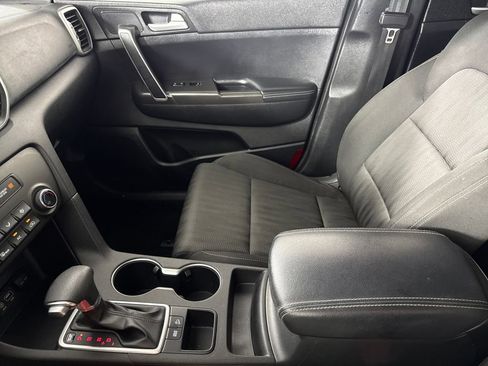Used 2019 Kia Sportage LX FWD image 19