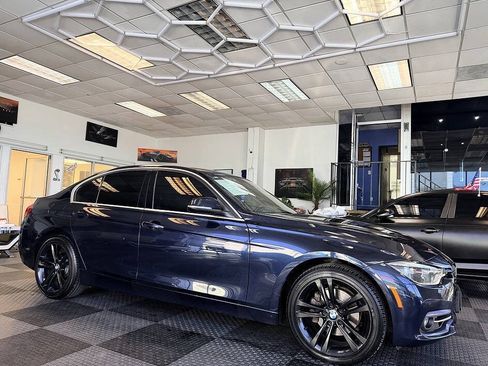 Used 2017 BMW 330i xDrive Sedan AWD/4WD image 3