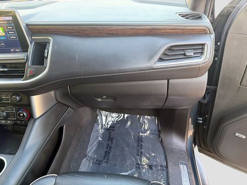 Used 2021 Chevrolet Tahoe Premier w/ Premium Package image 18