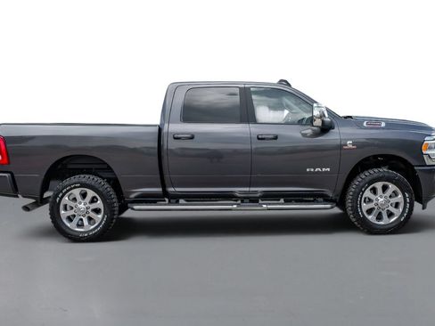 Used 2023 RAM 2500 Laramie AWD/4WD image 5