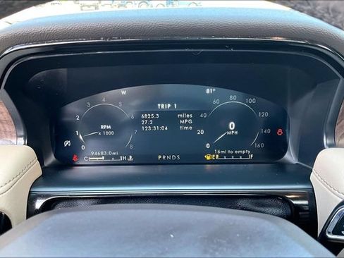 Used 2023 Lincoln Nautilus Reserve w/ Cargo Utility Package FWD image 13