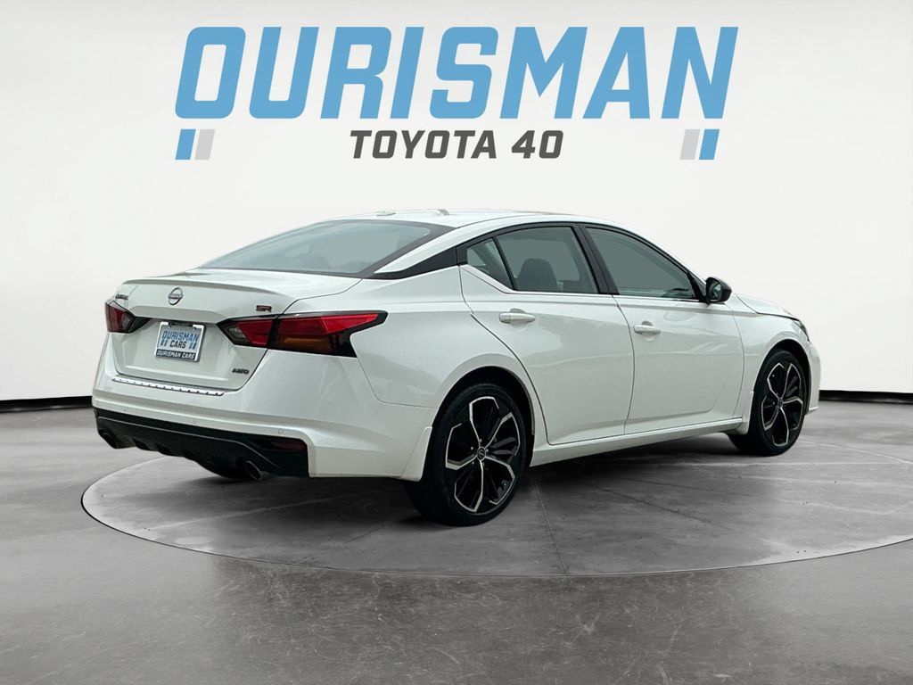 Used 2023 Nissan Altima 2.5 SR w/ SR Premium Package AWD/4WD image 7