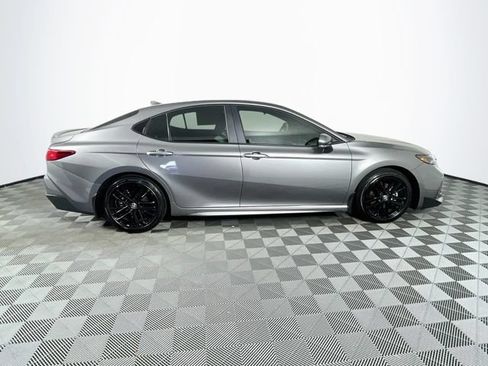 Used 2026 Toyota Camry SE FWD image 9