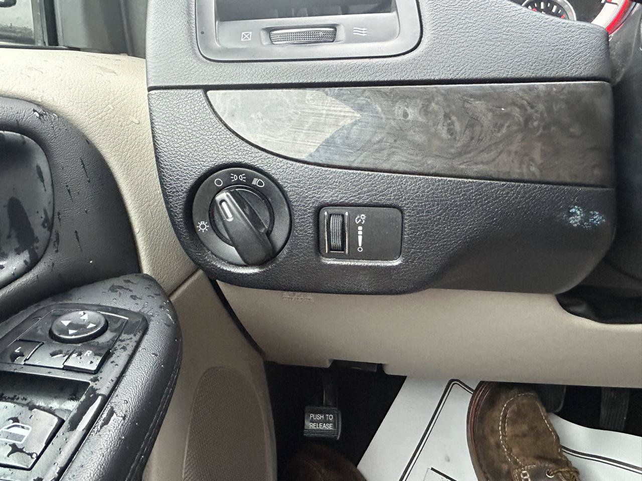 Used 2013 Dodge Grand Caravan SE FWD image 23