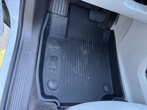 New 2026 GMC Terrain Denali w/ LPO, Black Badging Package image 27