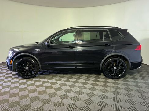 Used 2020 Volkswagen Tiguan SE R-Line AWD/4WD image 4