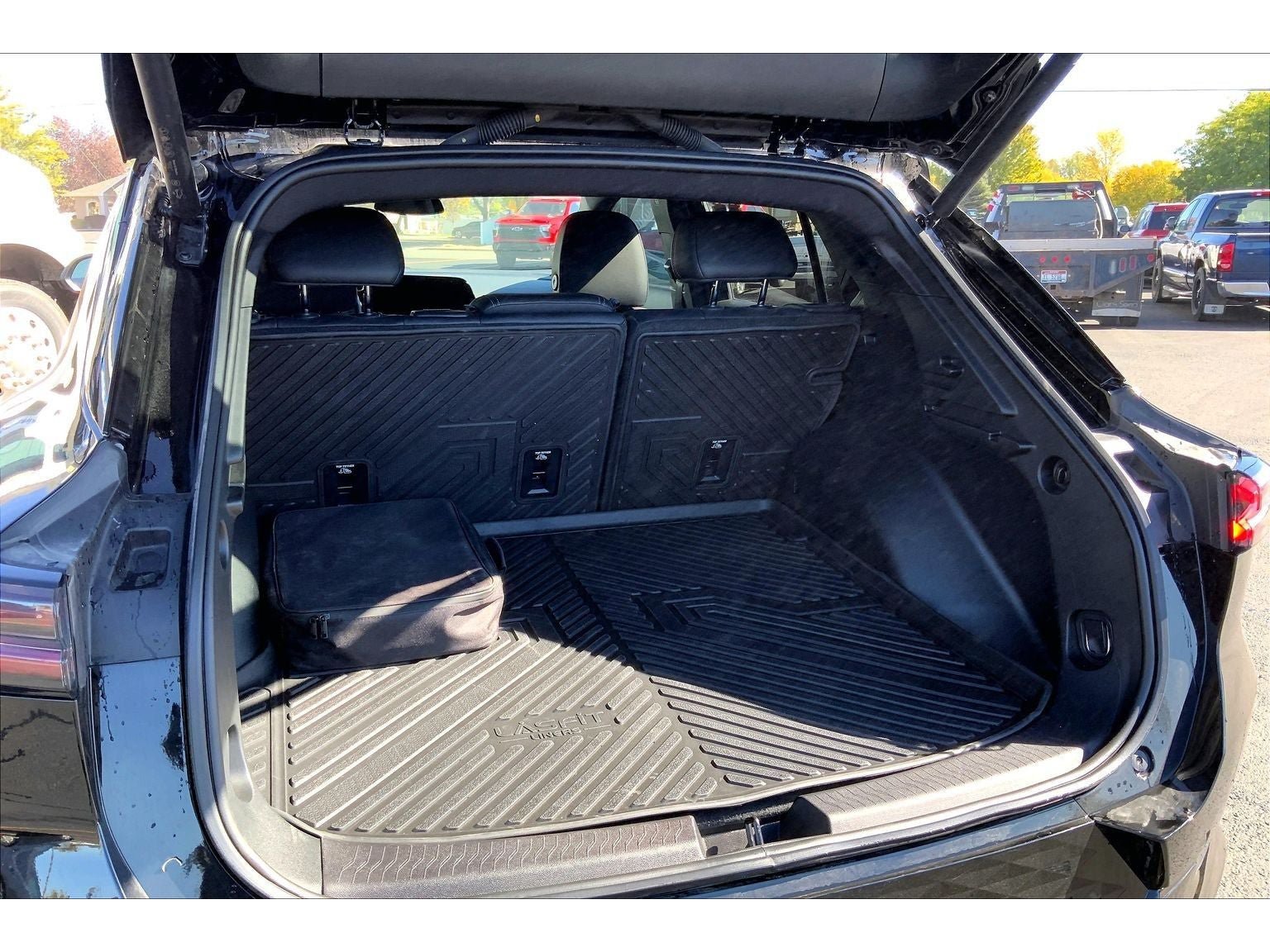Used 2026 Chevrolet Equinox EV RS FWD image 11