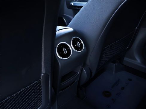 New 2026 Mercedes-Benz GLB 250 4MATIC image 31