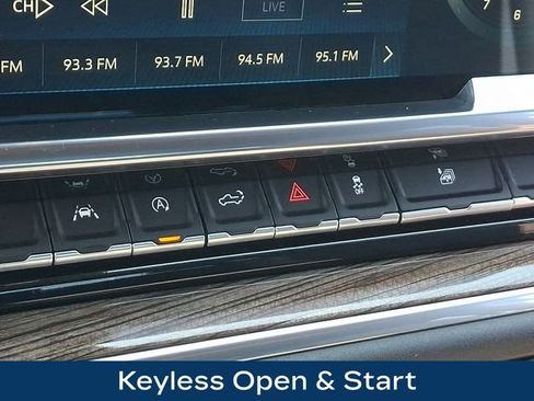 Used 2023 Chevrolet Silverado 1500 LT AWD/4WD image 17