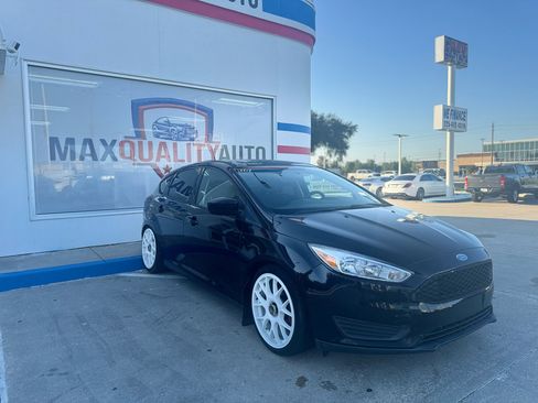 Used 2018 Ford Focus SE image 11